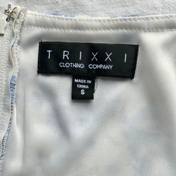 Trixxi Clothing Co Blue Floral Puff Sleeve Half Wrap Dress Sz S - Picture 9 of 10